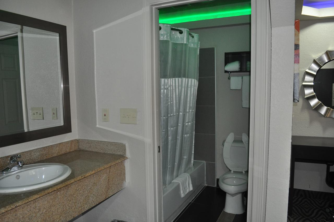 Downtown Dallas/cotton Bowl Hotel Dallas