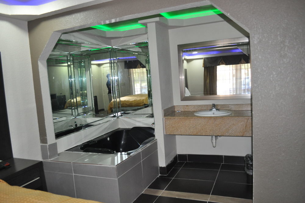 Hotel Downtown Dallas/cotton Bowl 2*